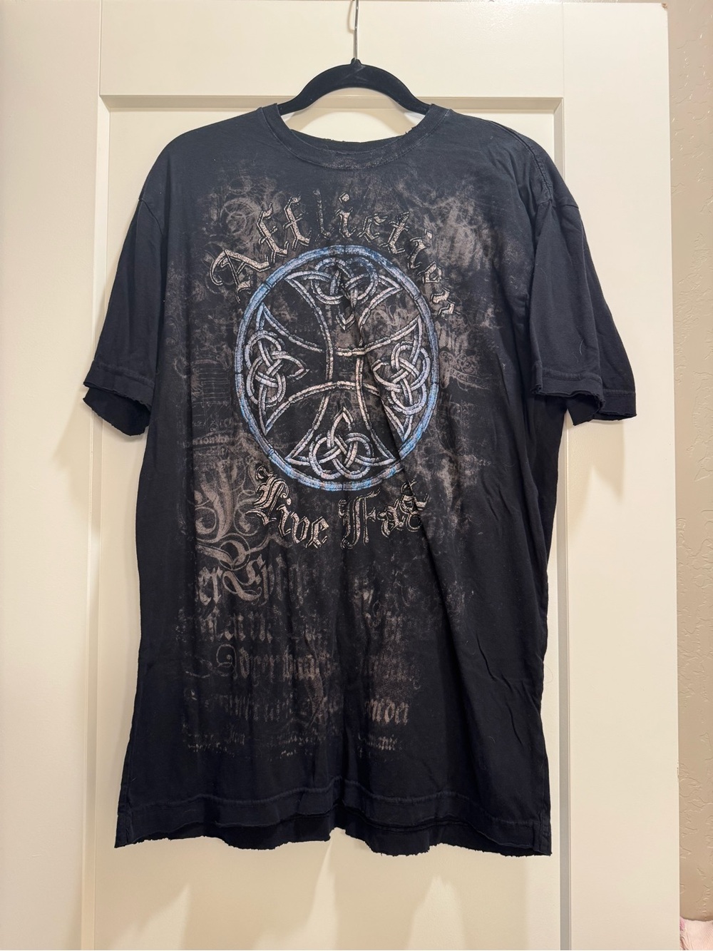 Vintage Affliction Men's Black Graphic Tee with Blue Celtic Emblem